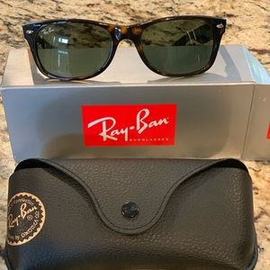Ray Ban Wayfarer Tortoise Green Sunglasses